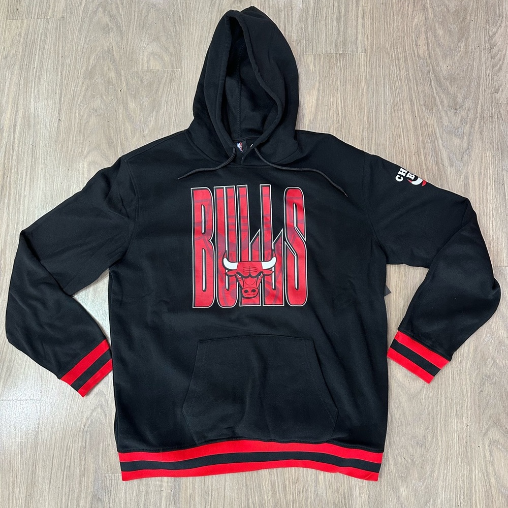 NBA Chicago Bulls Logo Team Mens Black/Red Rise Up Hoodie Size XL Authentic